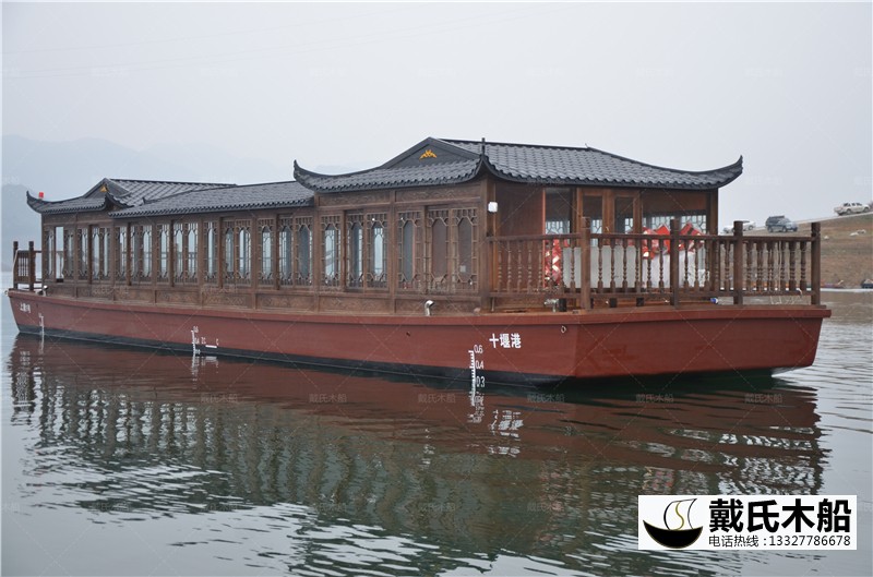 湖北十堰上庸一号水上画舫木船